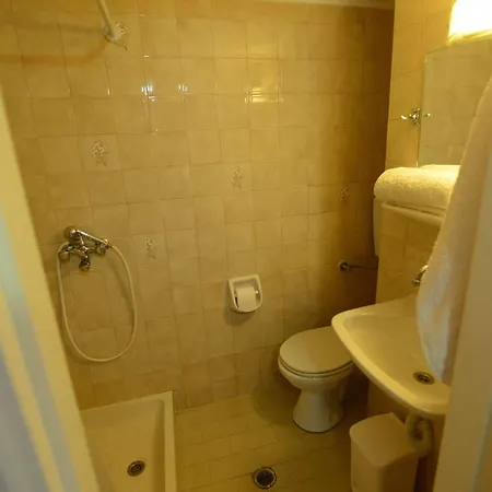Argo Hotel Perama